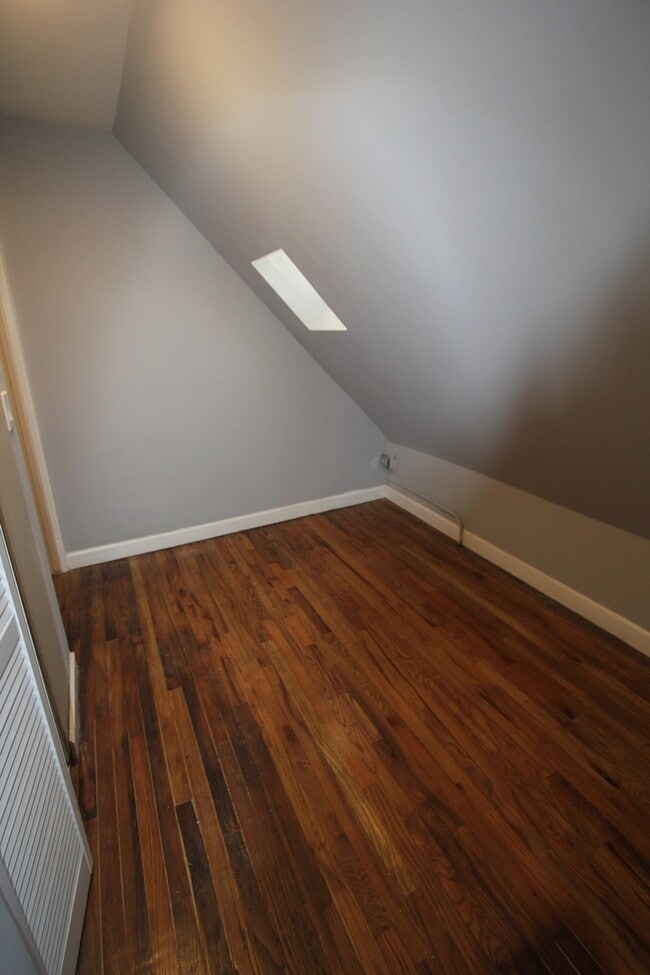 Building Photo - 2963 W Nelson St