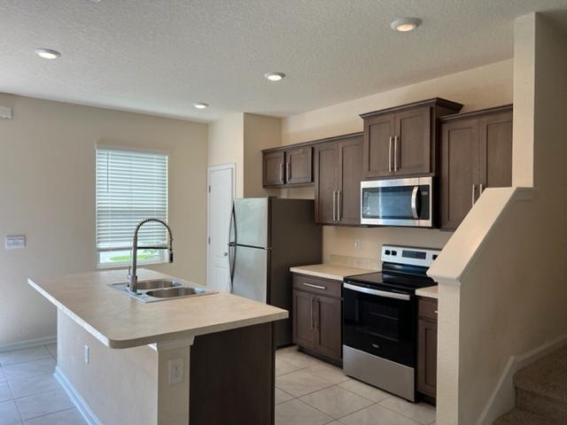 Building Photo - 8230 Watercourse Way