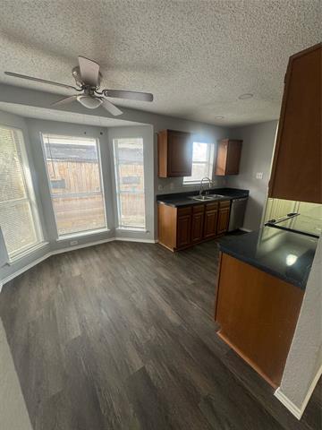Building Photo - 6909 Club Creek Dr