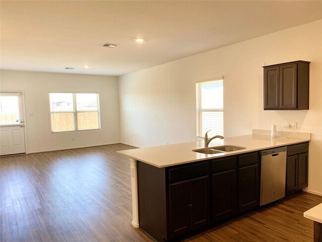 Foto del edificio - 938 Circle Wy