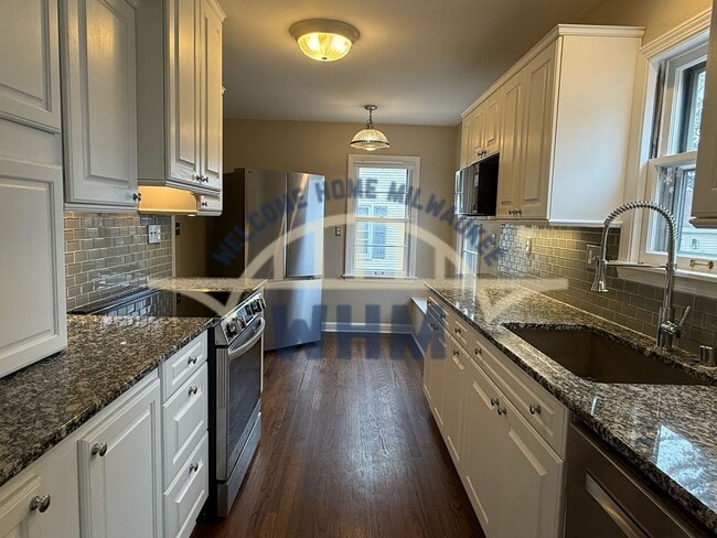 Foto del edificio - 6225 N Lydell Ave