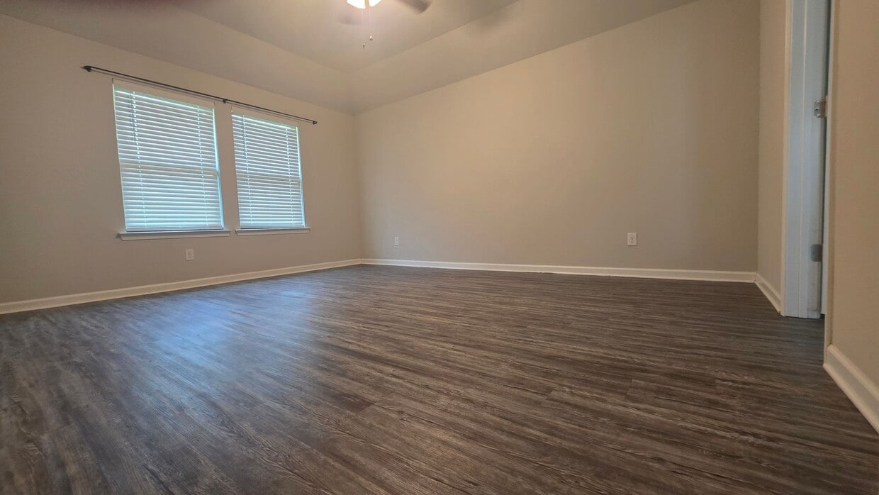 Foto del edificio - Home in the heart of Denham Springs