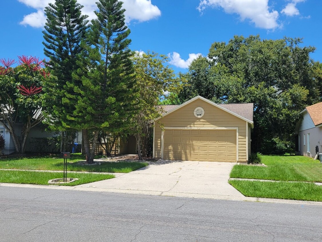 Foto principal - Lovely Lakefront Home in Sterling Ranch.