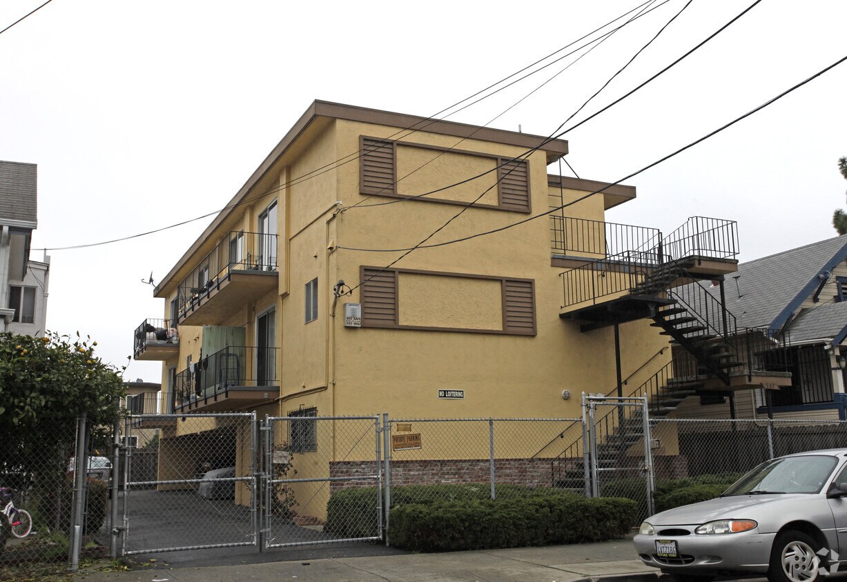 Foto principal - 537 E 17th St