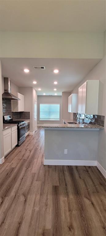 Building Photo - 13099 Clear View Dr