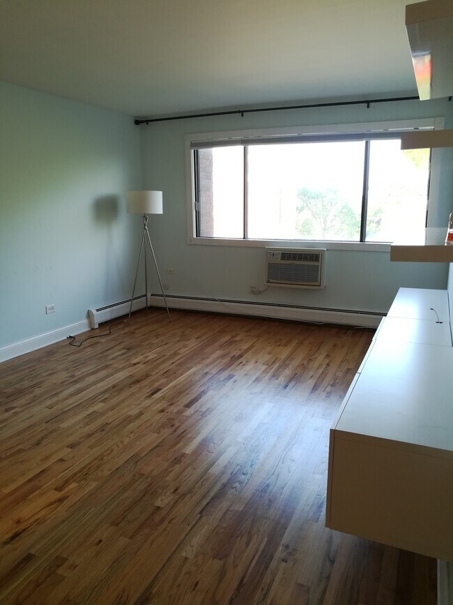 Foto del edificio - 5310 N Chester Ave