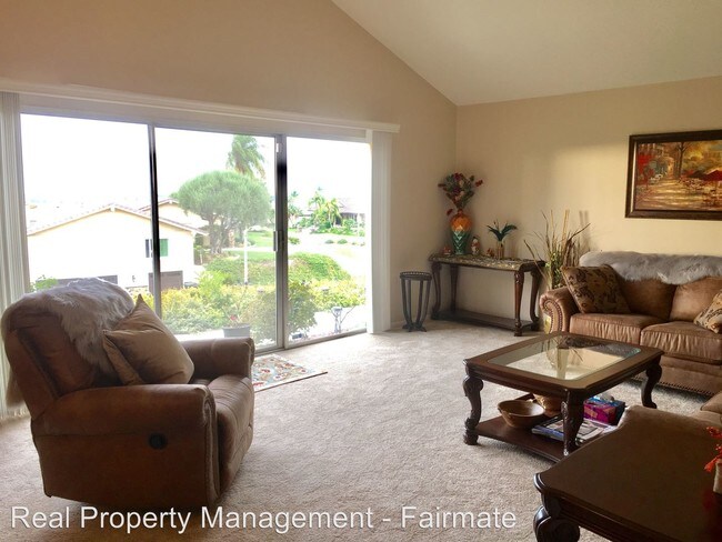Building Photo - 1335 S Golden Vista Dr
