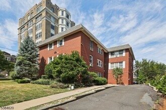 Building Photo - 53 Union St