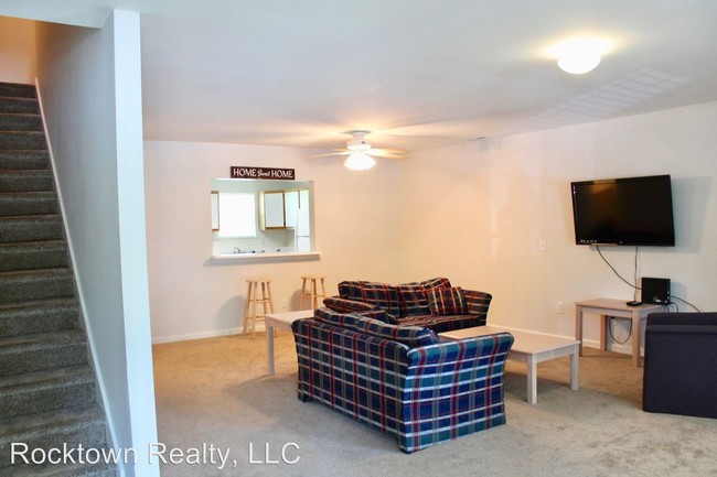 Building Photo - 578 Pheasant Run Cir