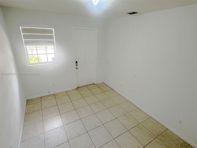 Foto del edificio - 662 NE 21st Terrace