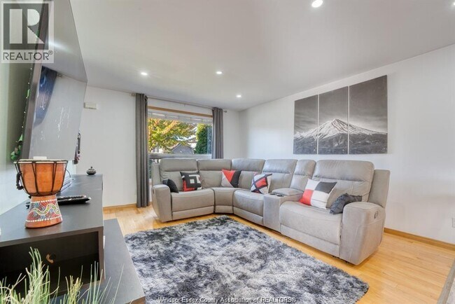 Photo du bâtiment - 2746 Allyson Ave