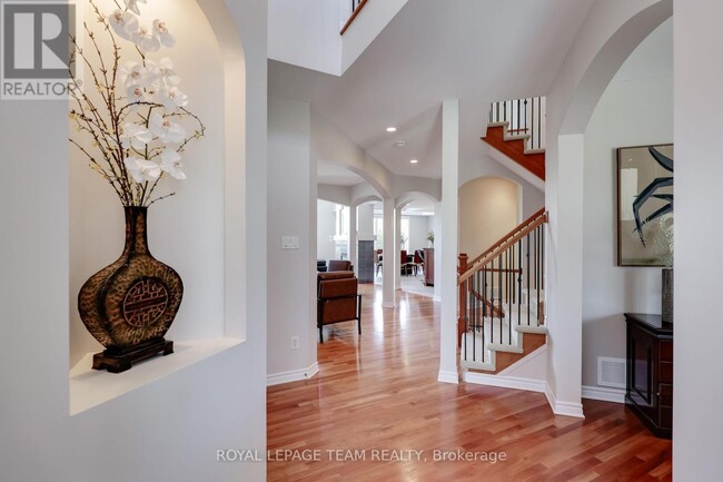 Building Photo - 665 Kochar Dr