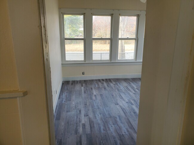 Building Photo - 1329 N Harrison Ave