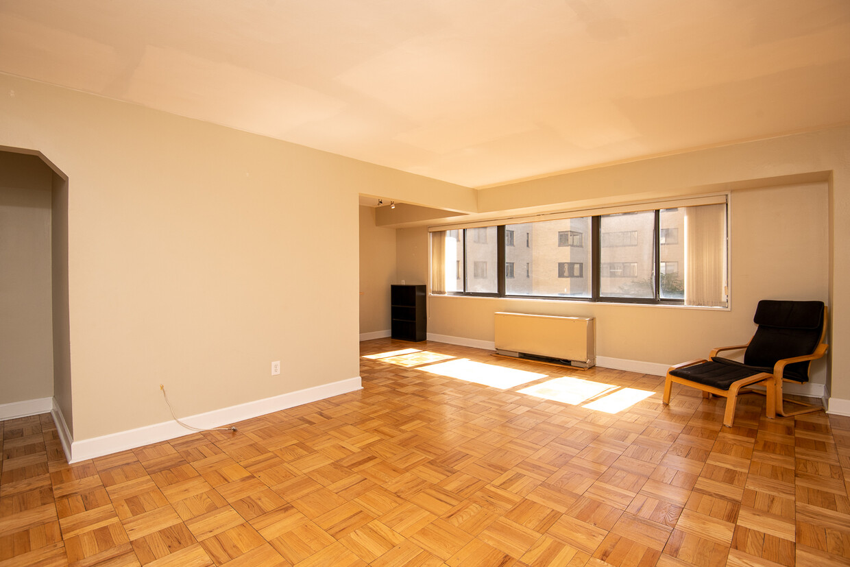 Primary Photo - 3701 Connecticut Ave NW