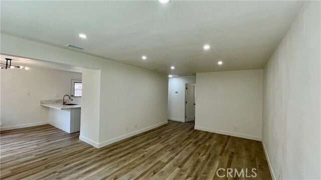 Foto del edificio - 4335 Elm Ave