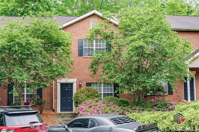 Foto del edificio - 205 Woodstone Dr