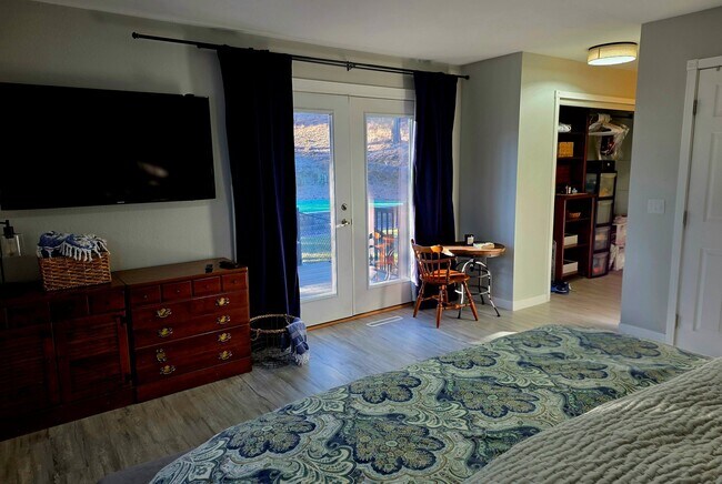 Foto del edificio - 65 Rock Ridge Dr