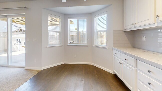 Foto del edificio - 1655 Kerry Ln