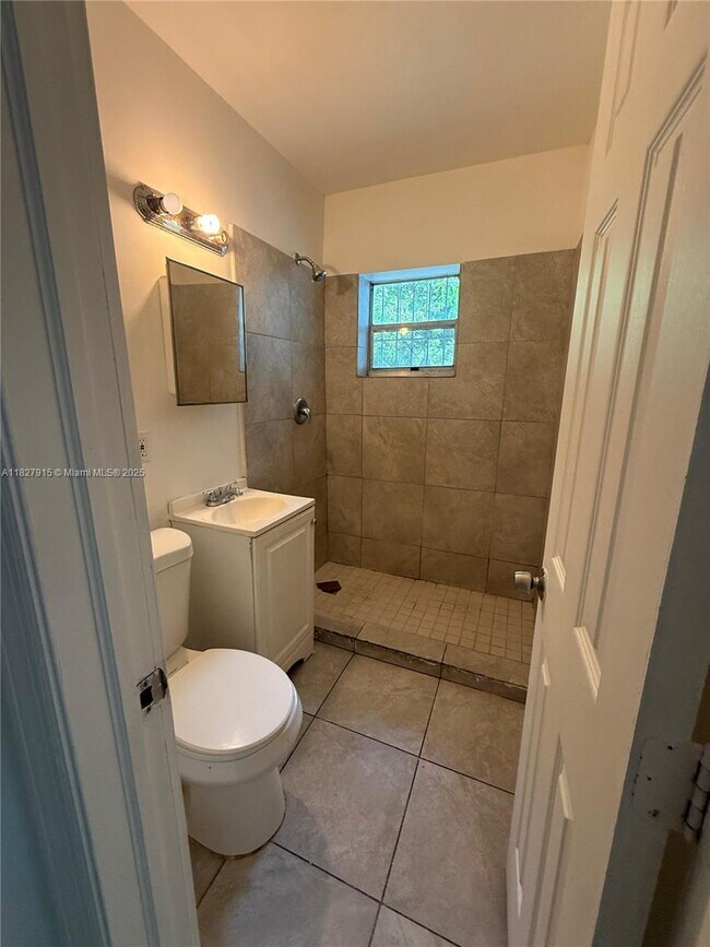 Foto del edificio - 167 NW 56th St