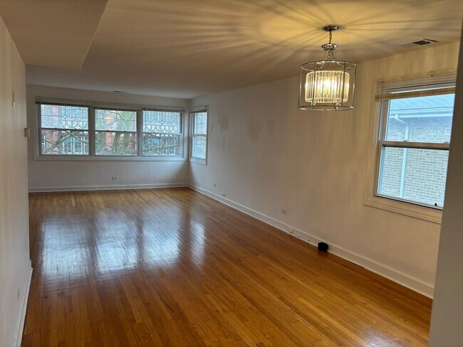 Foto del edificio - 7130 N PAULINA St