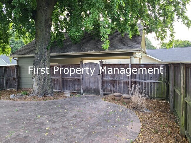 Building Photo - Southside Craftsman Available Now!
