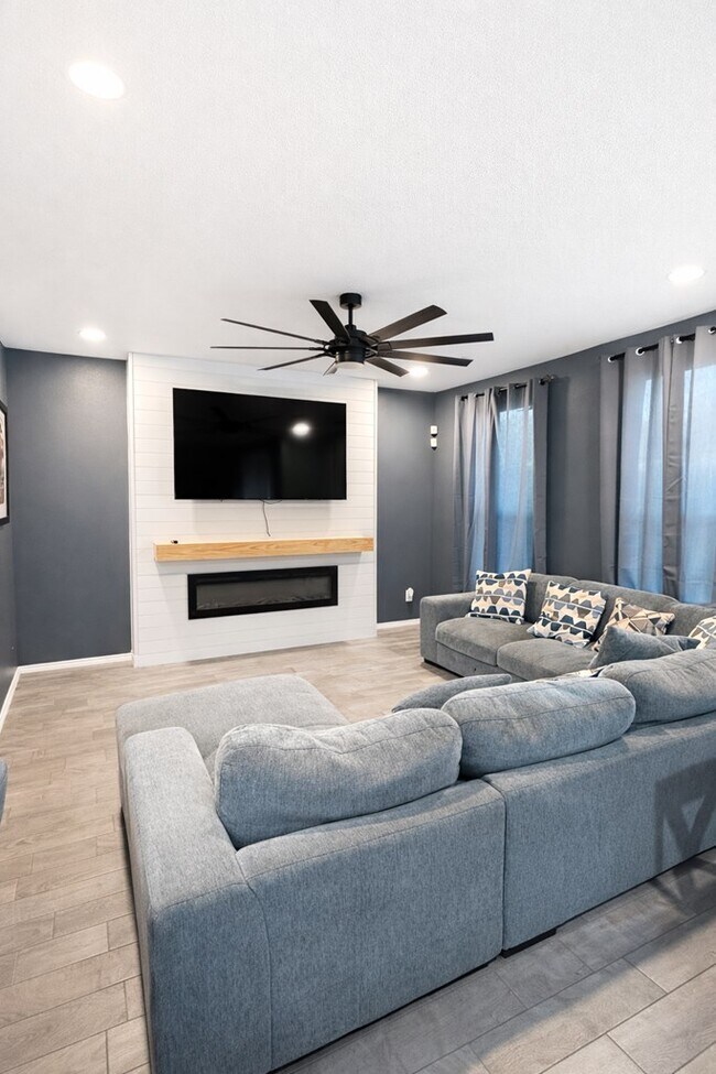 Foto del edificio - 2027 Ebbets Dr