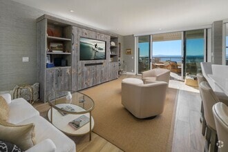 Building Photo - 1355 Plaza Pacifica