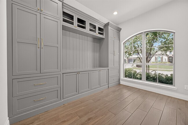 Building Photo - 17114 Crimson Crest Dr