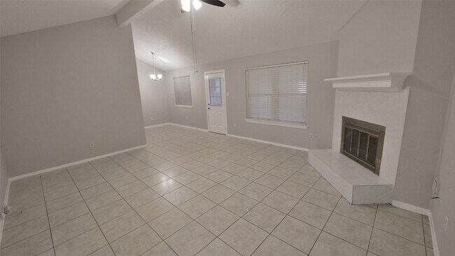 Foto del edificio - 1018 Three Forks Dr