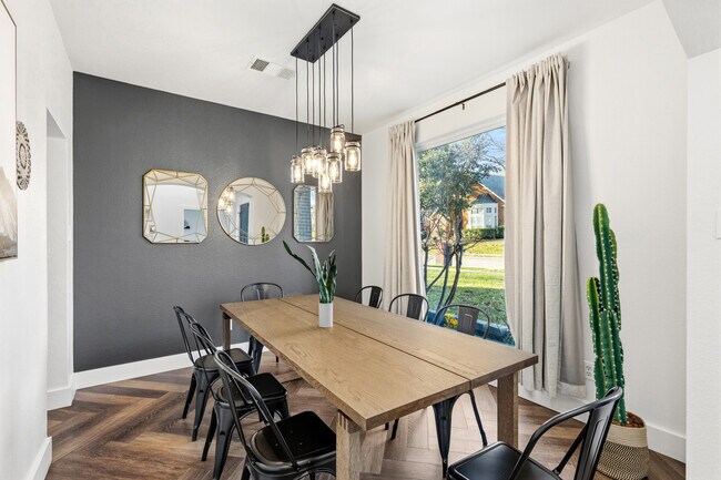 Foto del edificio - 3508 Misty Meadow Dr