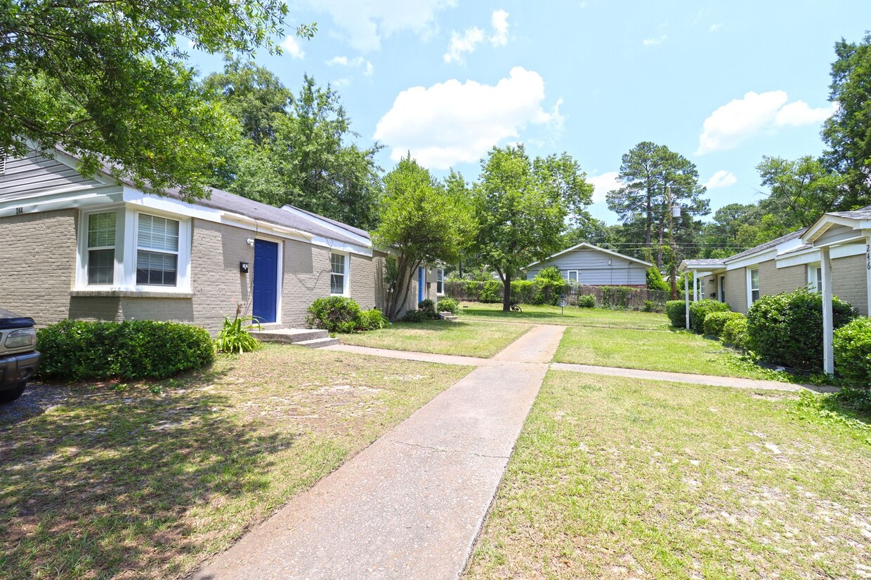 Primary Photo - Walking Distance to UofSC Athletic Fields