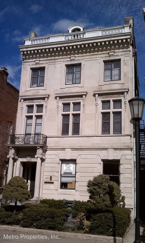 Primary Photo - 2020 Monument Ave