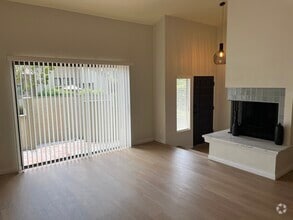 Building Photo - 3304 Caminito Eastbluff