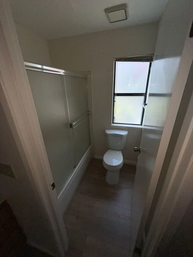 Building Photo - 2 bedroom 2 bath condo Pacheco