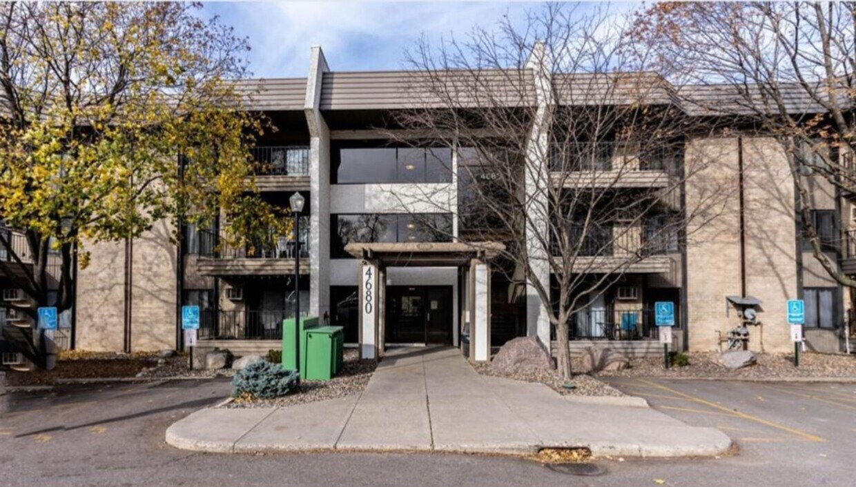Foto principal - Modern Comfort in a Prime Location for $1,...