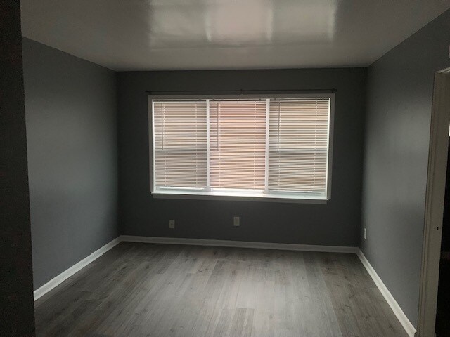 Building Photo - 3344 Ridge Rd