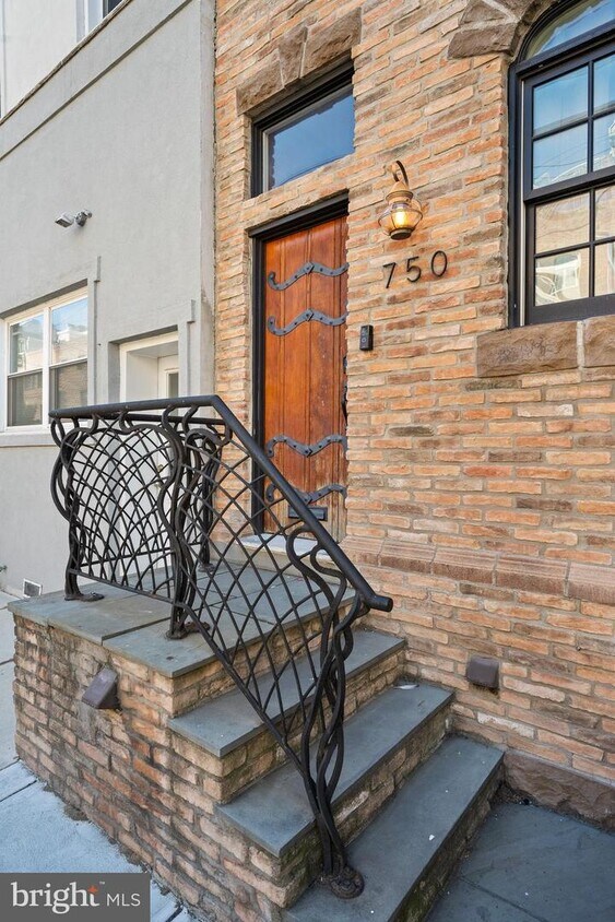Primary Photo - 750 S 9th St