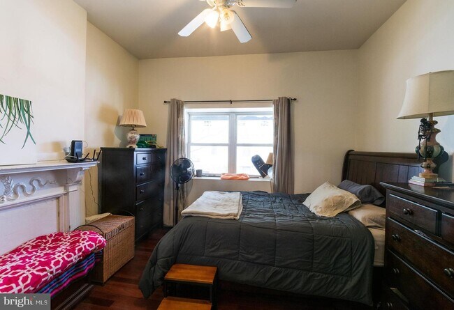 Foto del edificio - 4841 Walton Ave