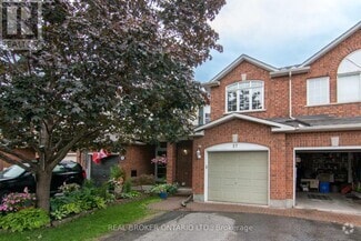 Building Photo - 57 Locheland Crescent