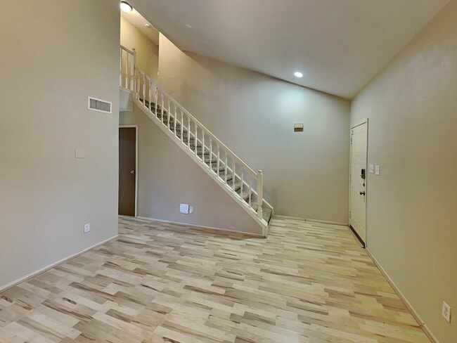 Building Photo - 164 Maple Branch St