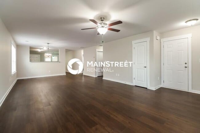 Building Photo - 3 Bedroom Pet-Friendly Home in COVINGTON, ...