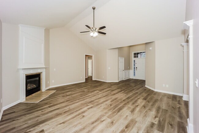 Foto del edificio - 2807 Summit Pkwy SW