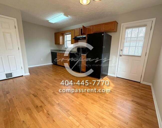Building Photo - 484 Rustin Dr