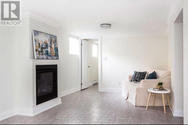 Photo du bâtiment - 669 Indian Rd