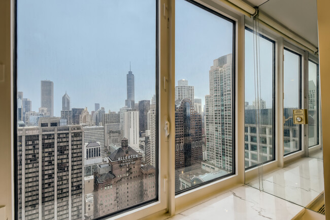 Building Photo - 161 E Chicago Ave