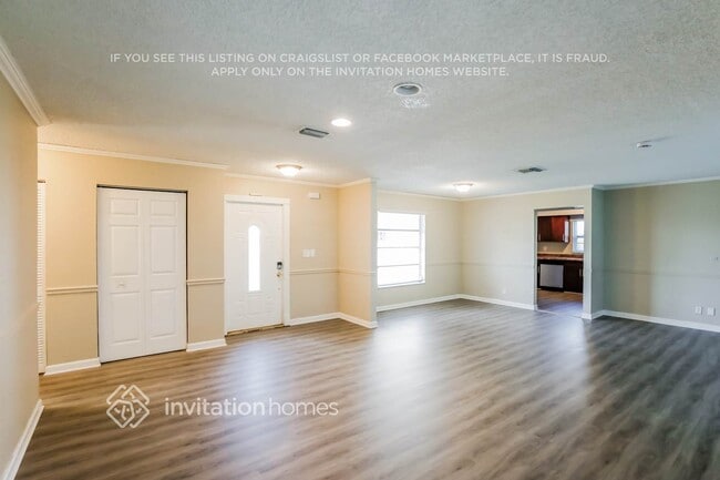 Building Photo - 10966 Winding Creek Way