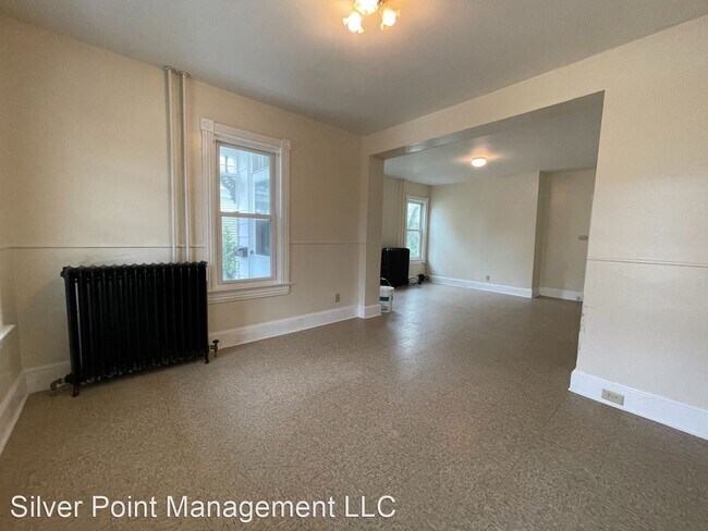 Building Photo - 3 br, 1.5 bath House - 31 Columbus Ave