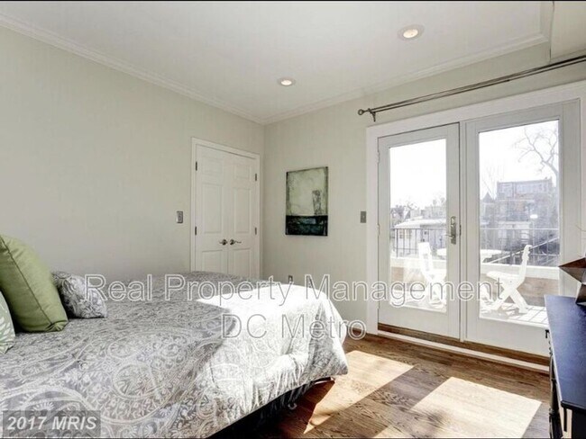 Foto del edificio - 1806 Belmont Rd NW
