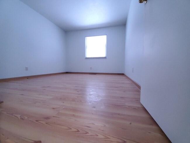 Building Photo - 3117 Dunloe Rd