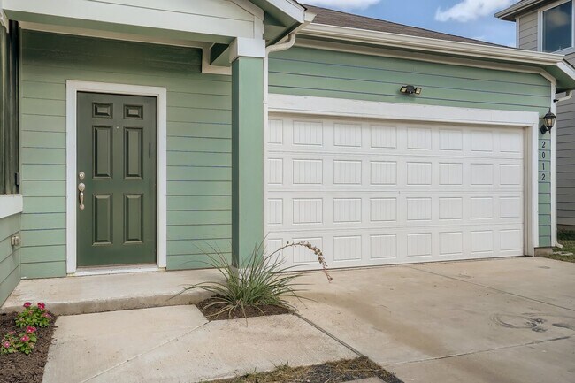 Foto del edificio - 2012 Rinker Ranch Dr